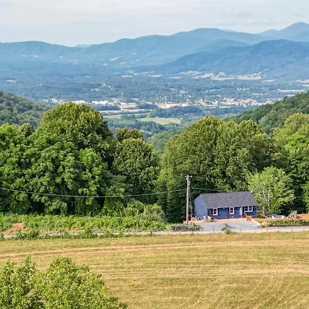 The Getaway Lodge In The Blue Ridge Mountains Near Roanoke & Bedford